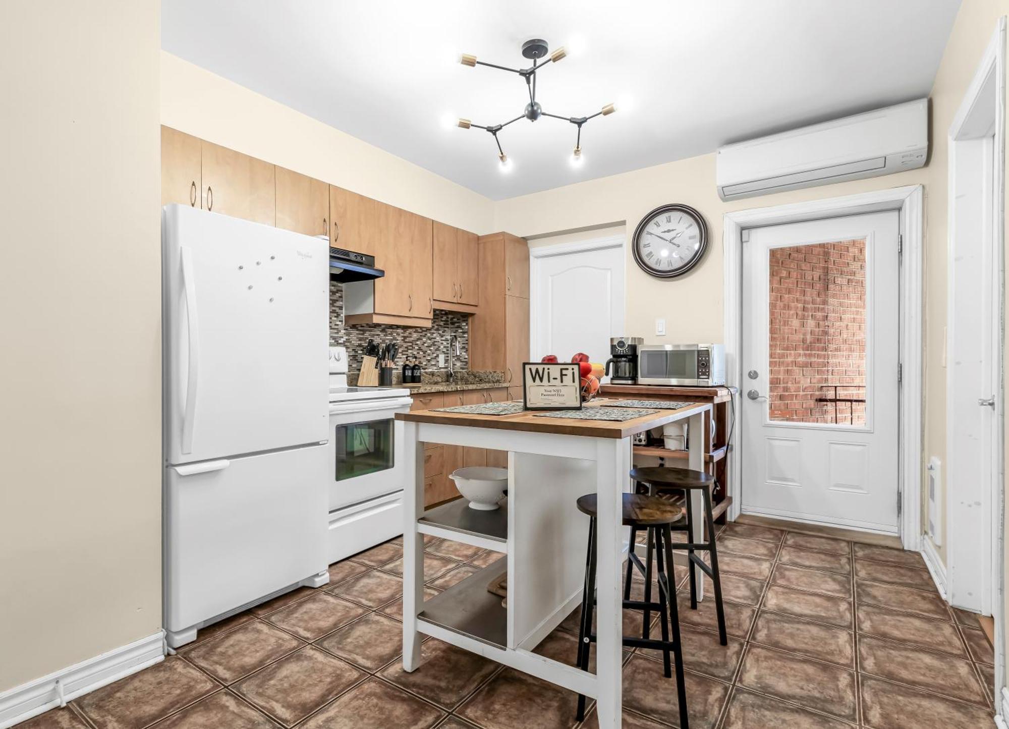 Beautiful 3-Bedrooms In Heart Of Plateau Mont-Royal Montreal Luaran gambar